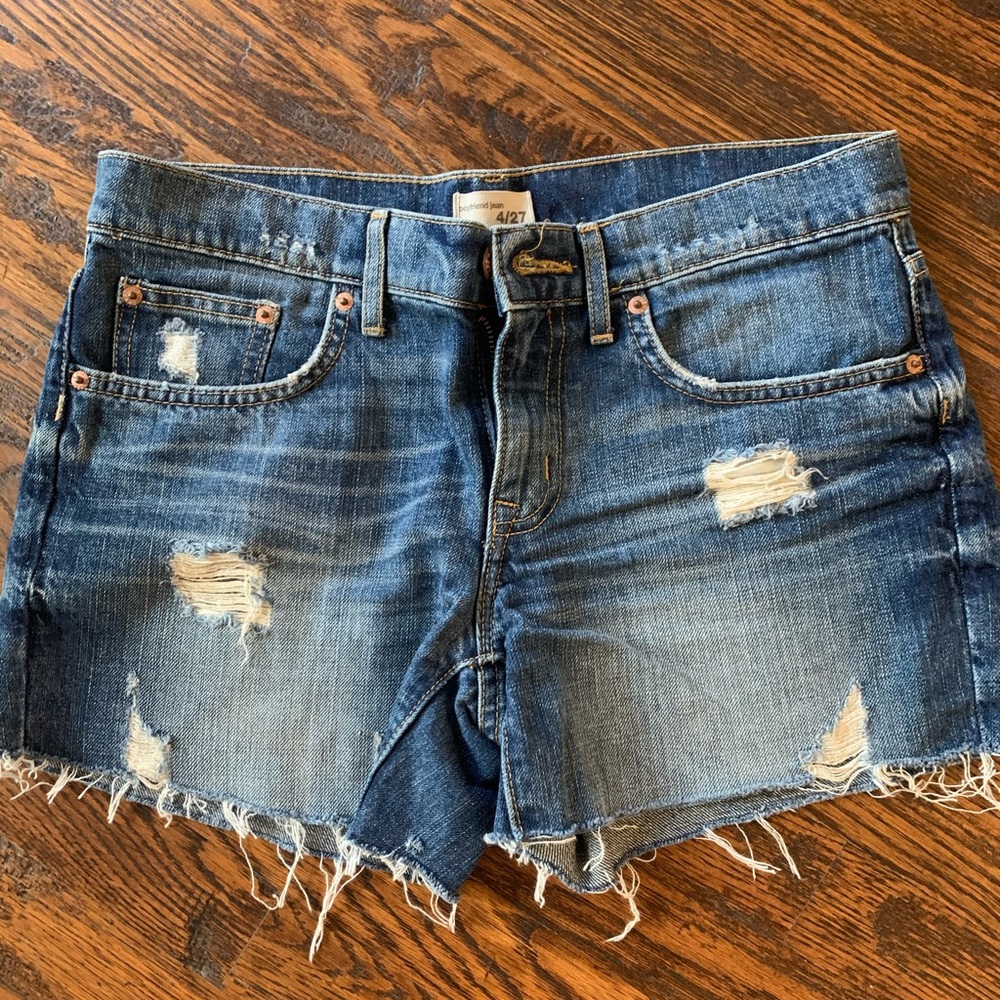 GAP boyfriend destructed denim shorts Size 4/27